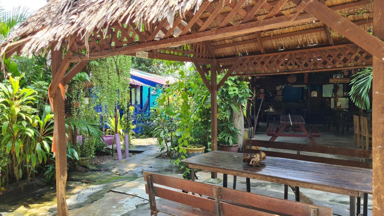 Gecko Guesthouse Пантай-Ченанг Екстер'єр фото
